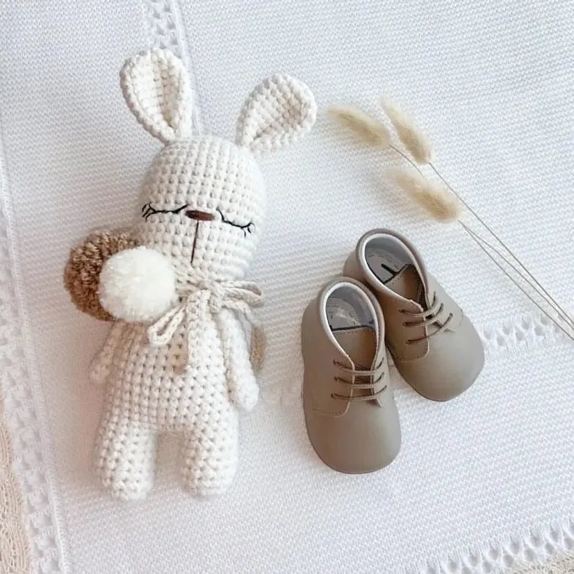 Gabriel- Beige Leather Baby Booties