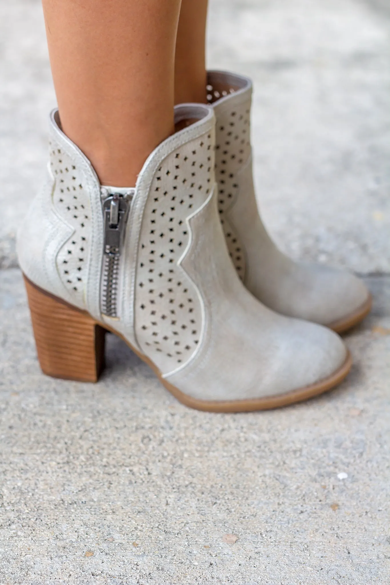 Gretchen Cream Booties