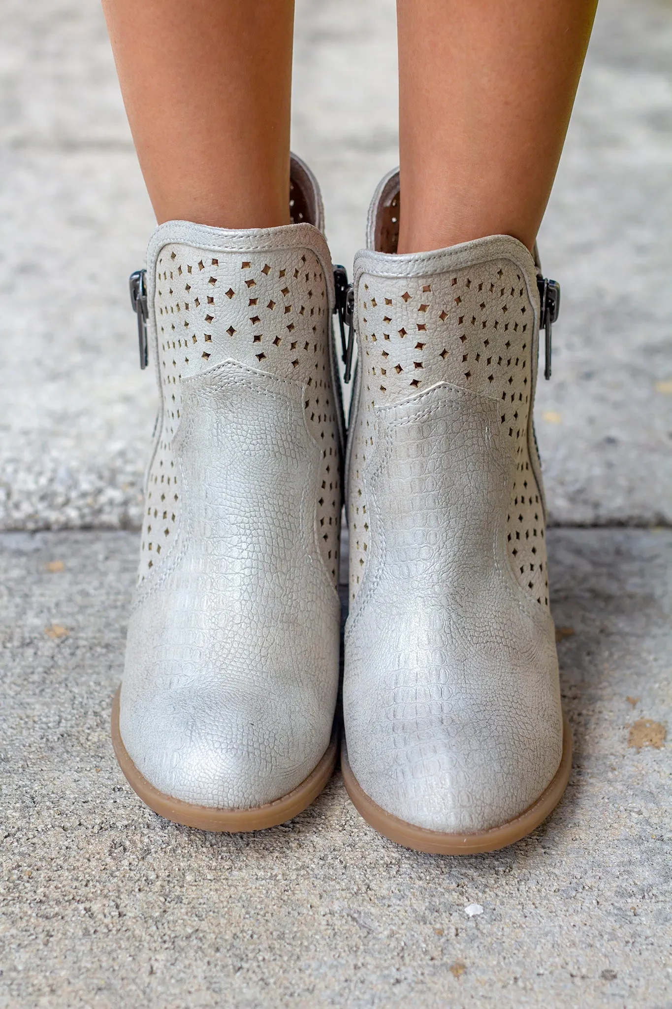 Gretchen Cream Booties