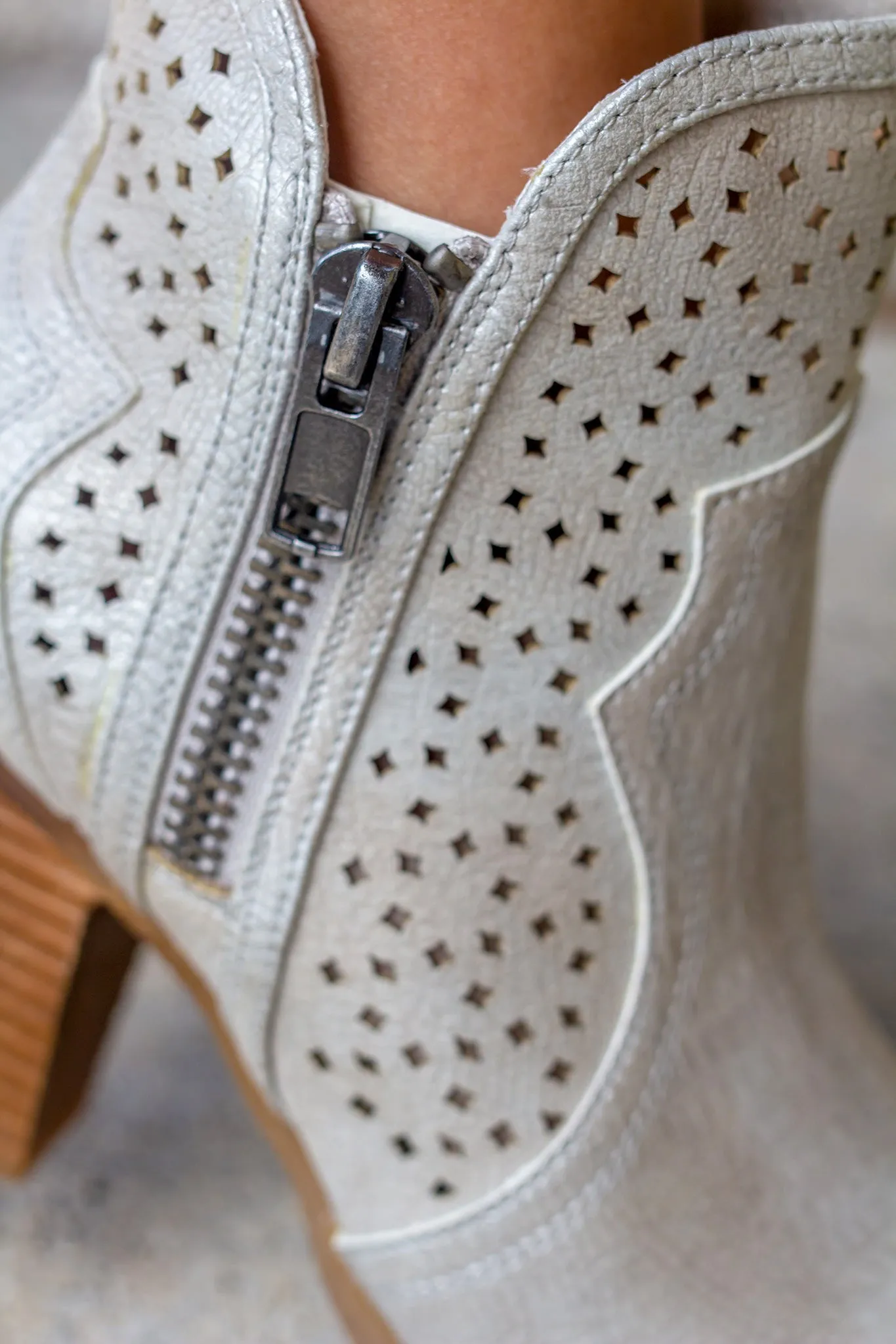 Gretchen Cream Booties