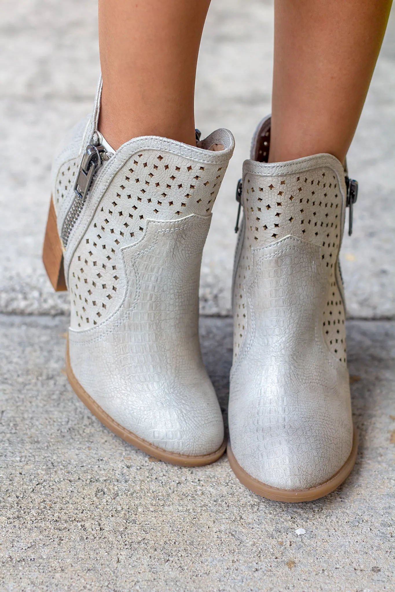 Gretchen Cream Booties