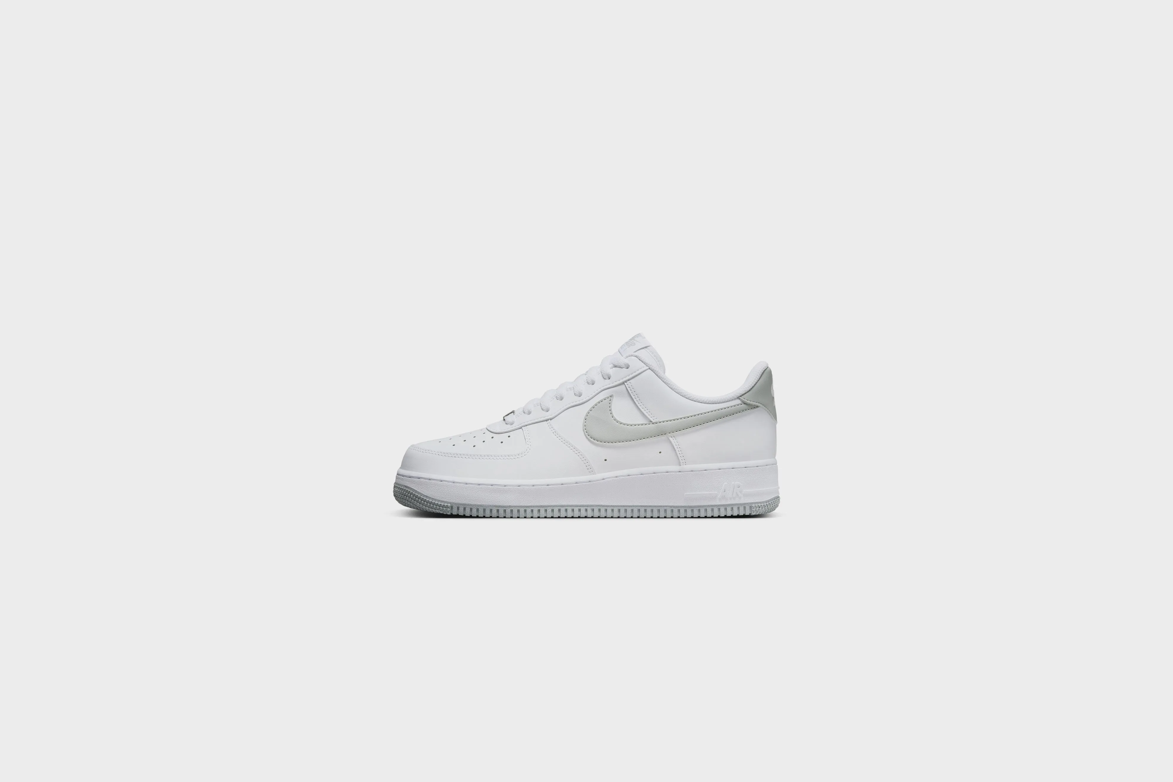 Nike Air Force 1 ‘07 (White/LT Smoke Grey-White)