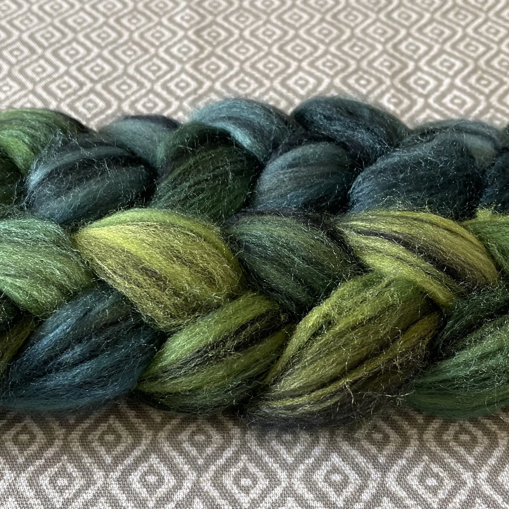 Polwarth Black Bamboo Silk Roving - Emerald